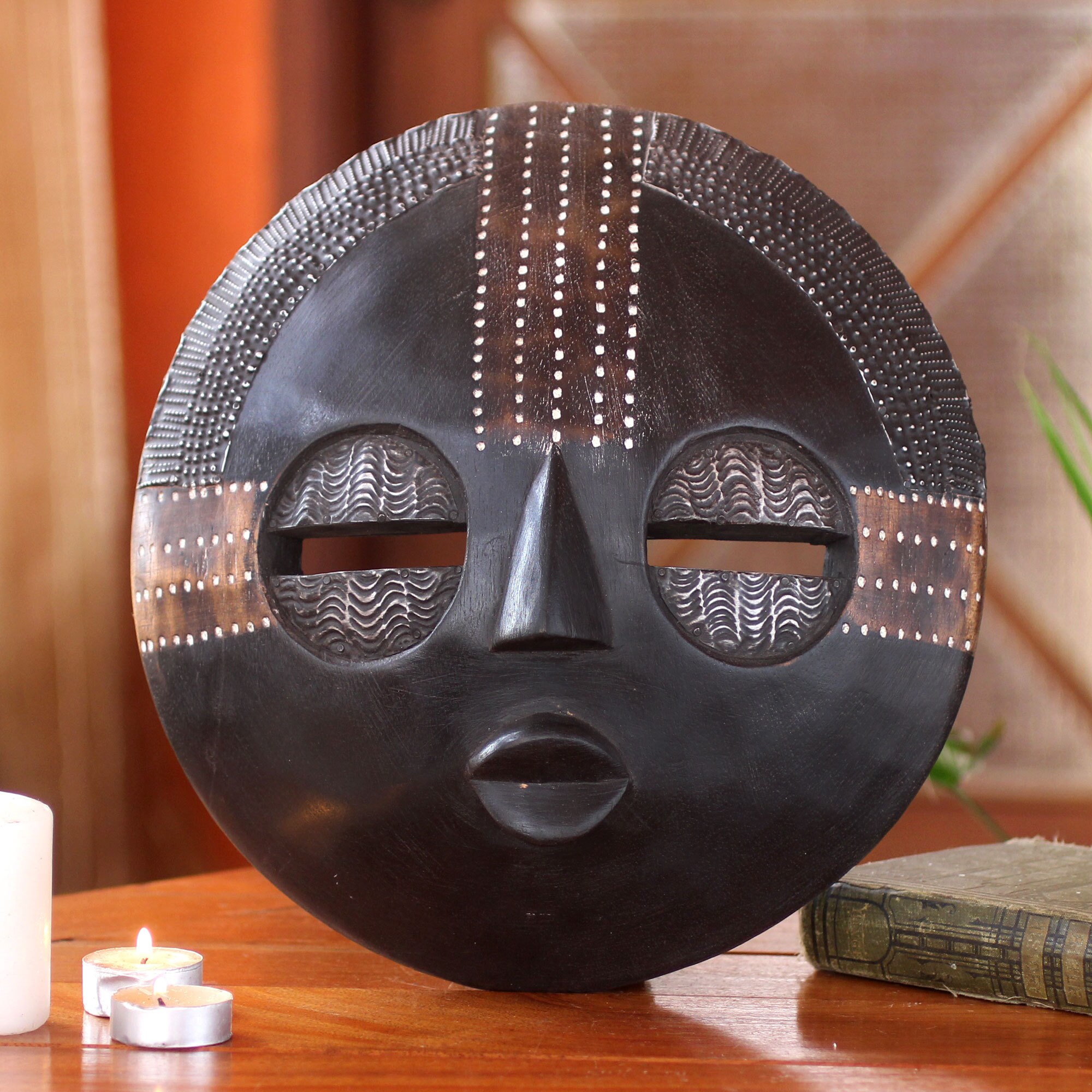 Handcrafted Sese Wood 'Kokobene Luck' Mask (Ghana) Free Shipping