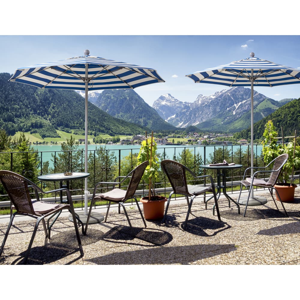 California Umbrella 9' Rd. Aluminum Frame, Fiberglass Rib Market Umbrella, Push Open,Anodized Silver Finish, Olefin Fabric