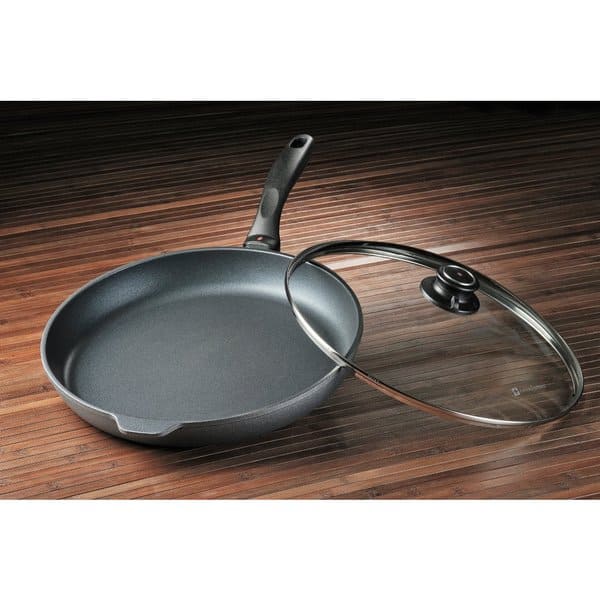 Swiss Diamond HD 5 qt Nonstick Square Saute Pan with Glass Lid - Induction