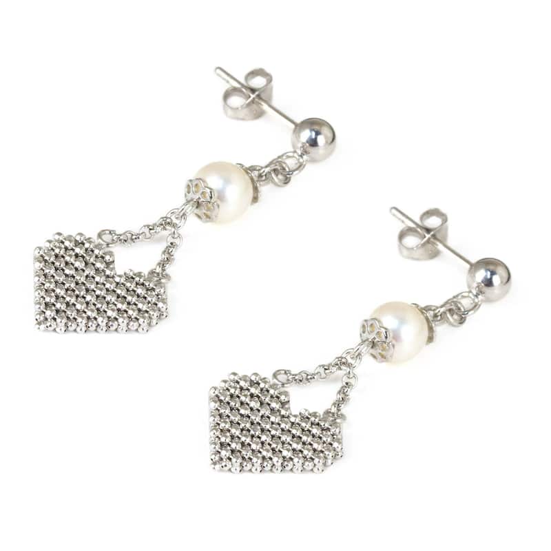 Handmade Sterling Silver 'Pure Heart' Pearl Earrings (6 mm) (Thailand) - 1.7L*0.6W