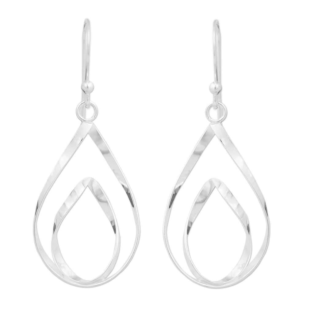 Handmade Sterling Silver 'Lotus Flame' Earrings (Thailand) - 1.6L*0.6W