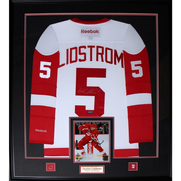 Nicklas Lidstrom Detroit Red Wings Signed Jersey Frame