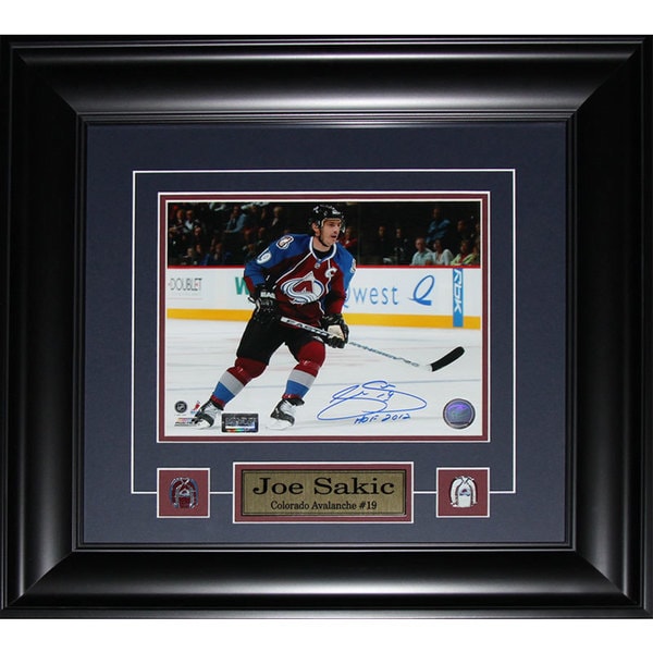 Joe Sakic Colorado Avalanche Signed 8x10-inch Frame