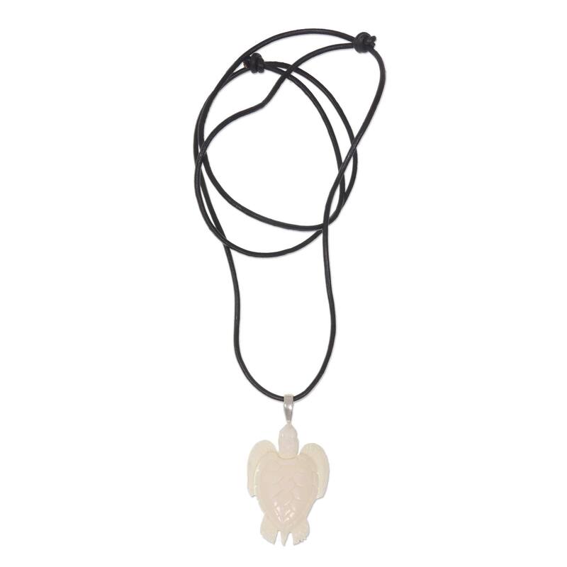 NOVICA Handmade White Turtle Leather Necklace (Indonesia)