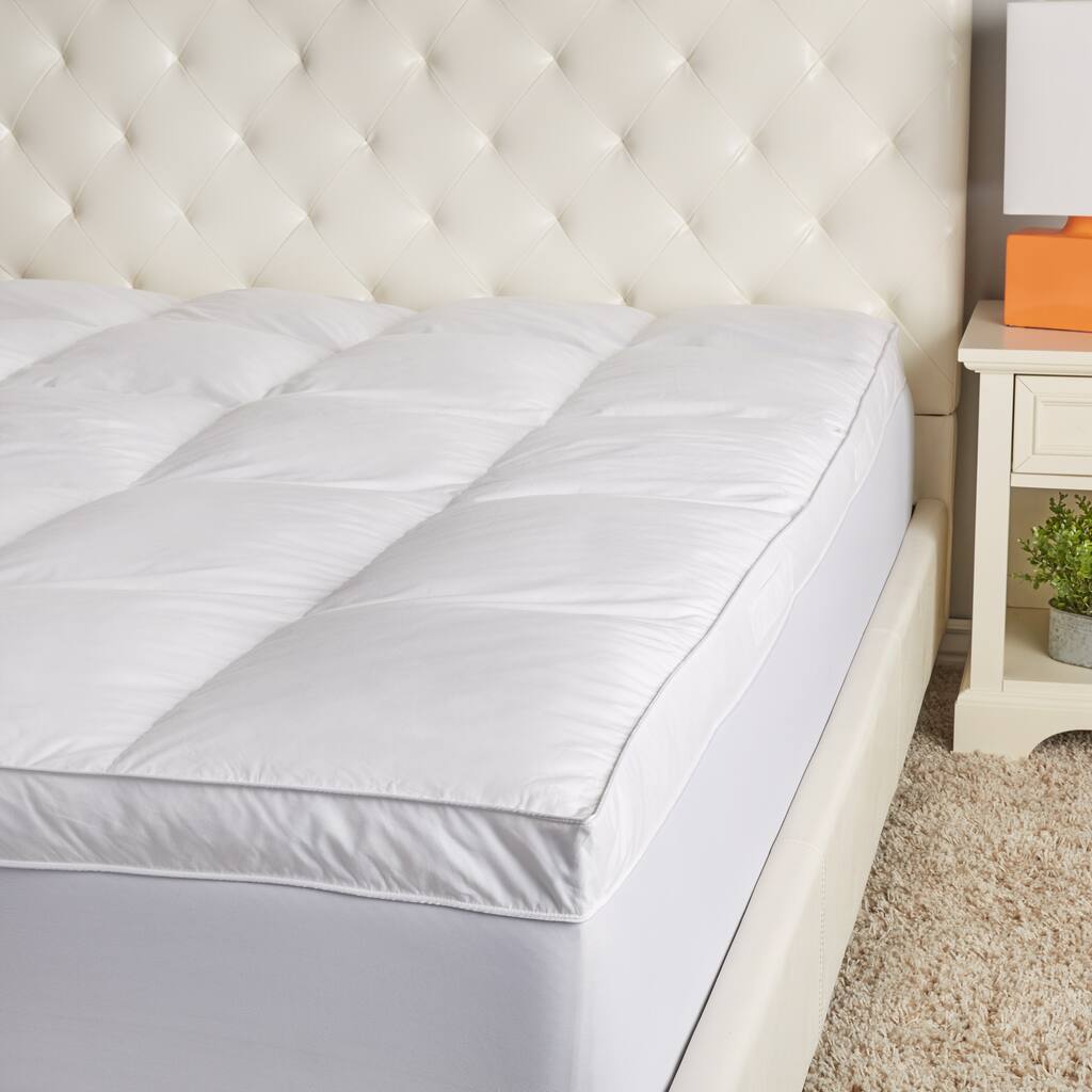 Hotel Madison 300 Thread Count Cotton 3-Inch Gusset Quilted Feather Topper