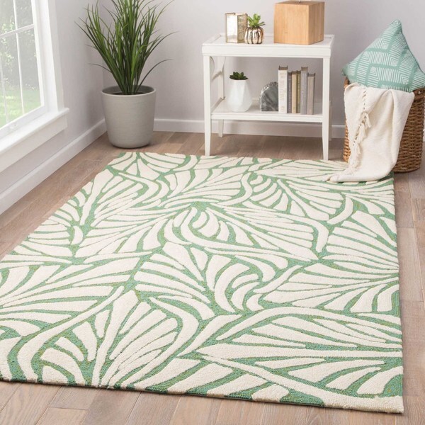 Coastal Novelty Pattern Green White Polypropylene Area Rug Coastal Novelty Pattern Green White Polypropylene Area Rug 7 6x9 6