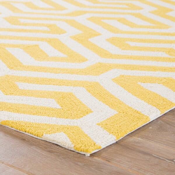 Casselton Indoor Outdoor Geometric Yellow White Area Rug 5 X 7 6 5 X 8 Surplus Overstock 12088879