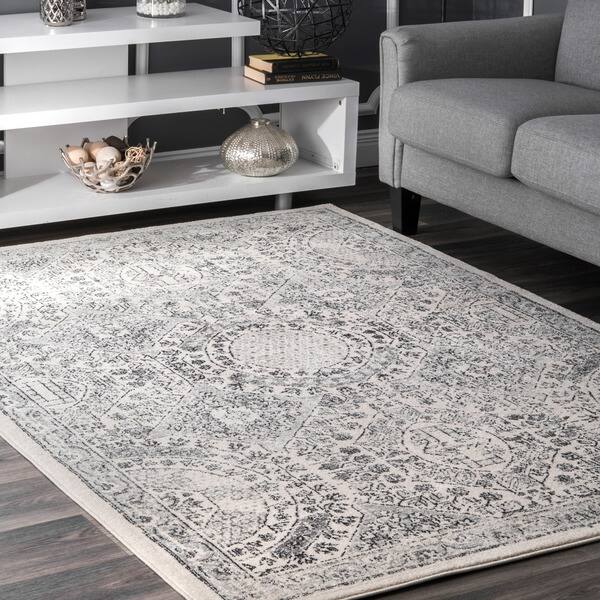 https://ak1.ostkcdn.com/images/products/12130009/nuLOOM-Traditional-Honeycomb-Area-Rug-b2410232-6f82-437c-a5a3-f391df33a040_600.jpg?impolicy=medium