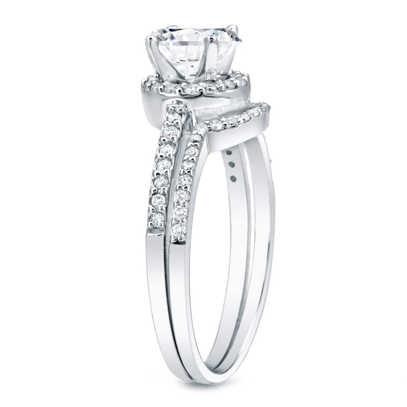 Auriya Platinum 1ct TDW Certified Round Diamond Halo Engagement Ring Set