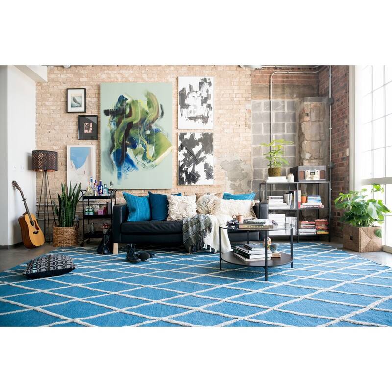 Alexander Home Lennon Diamond Handcrafted 100% Wool Rug
