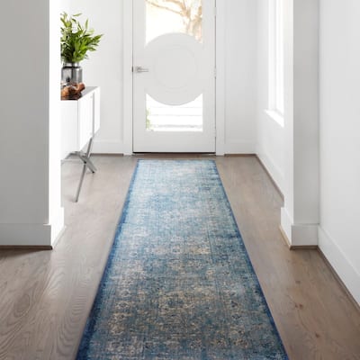 Alexander Home Contessa Traditional Medallion Distressed Rug