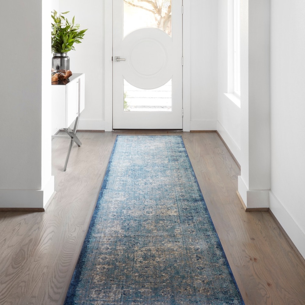 Alexander Home Contessa Traditional Medallion Distressed Rug