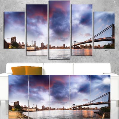 Brooklyn Bridge over East River - Cityscape Canvas print - Multi-color