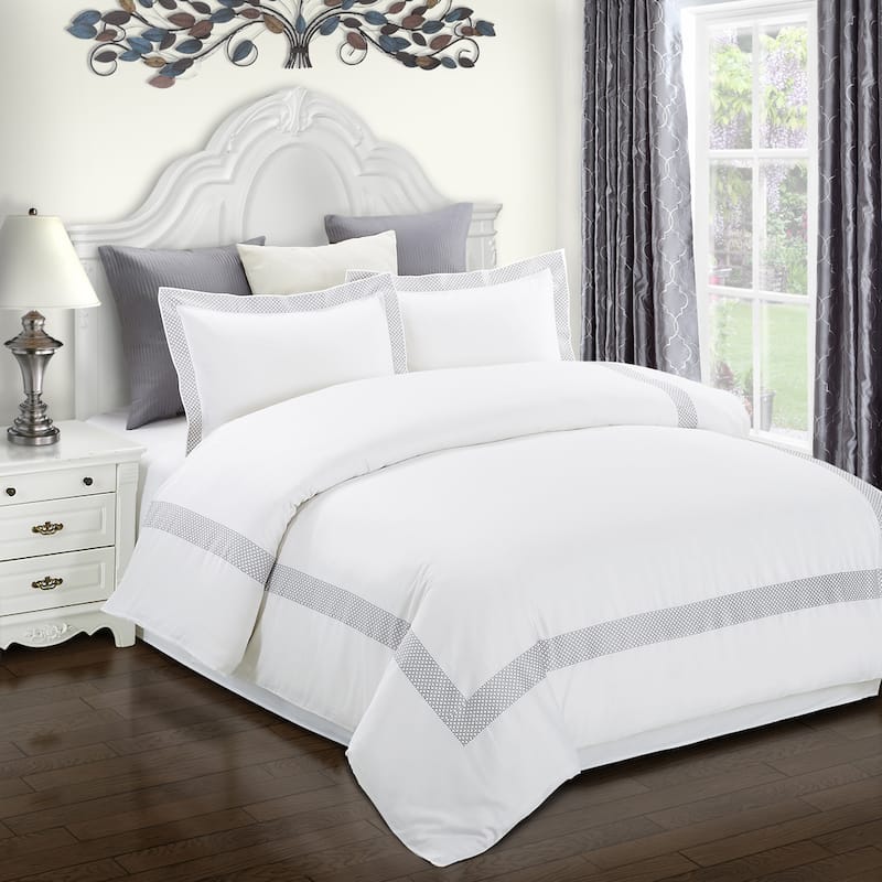 Superior Glenmont Embroidered Cotton Duvet Cover Set - Full - Queen