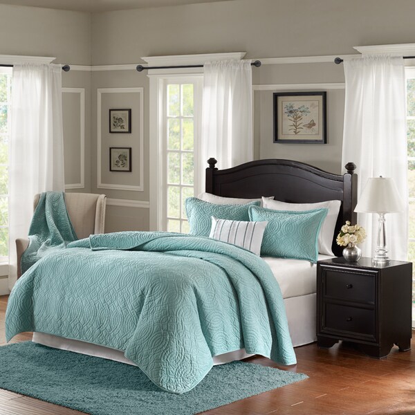 Bombay Taryn Blue Velvet 4-piece Quilt Set