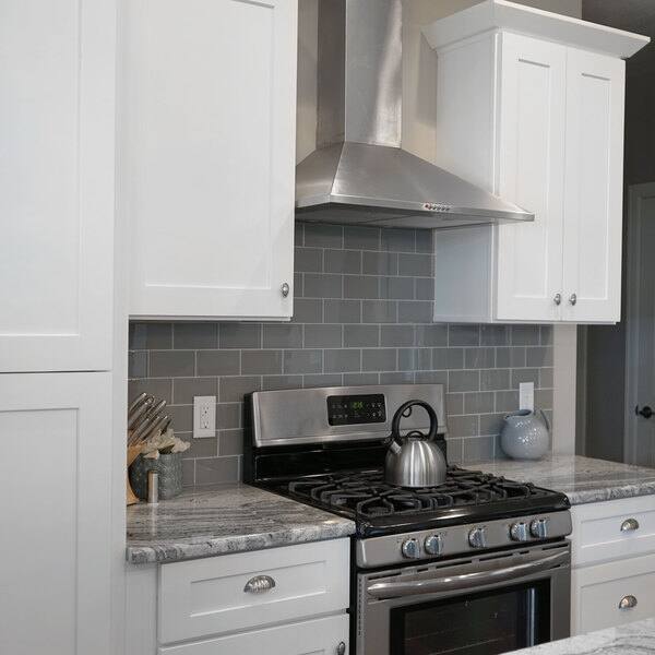 Everyday Cabinets 21 Inch White Shaker 3 Drawer Base Kitchen 21 Inch White Shaker 3 Drawer Base