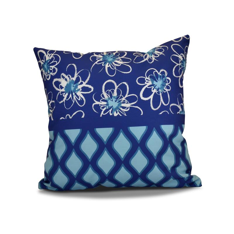 20 x 20-inch Penelope Trellis Geometric Holiday Print Outdoor Pillow