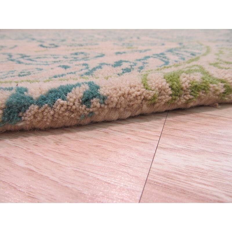 Hand-tufted wool Ivory Transitional Paisley Jain Rug