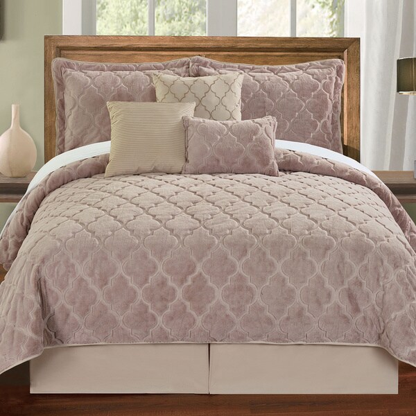 Shop Serenta Faux Fur Moroccan Design 7-piece Quilt Set - Free Shipping ...