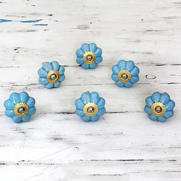 Handmade Set Of 6 Ceramic 'floral Beauties In Sky Blue' Cabinet Knobs 