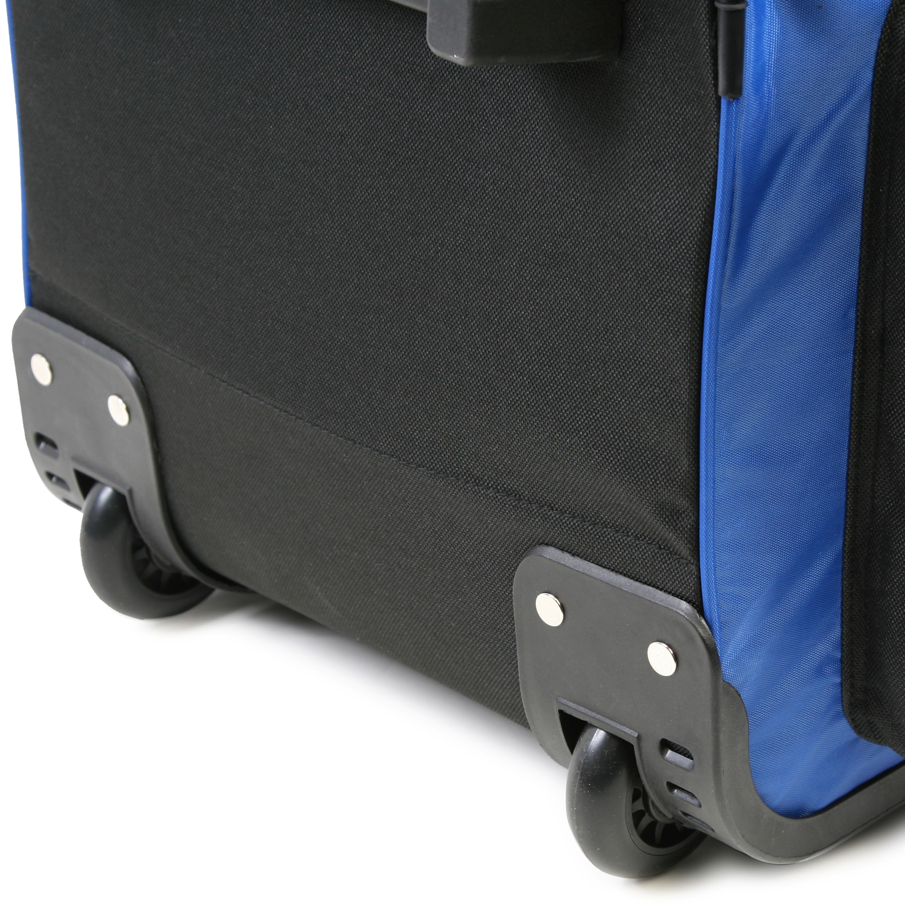 32 inch lightweight suitcase