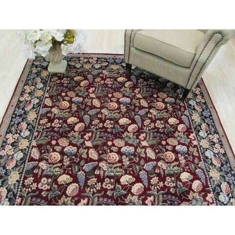 Hand-knotted Wool Red Traditional Floral Pak-Persian Rug (6'1 x 9'4) - 6' x 9'