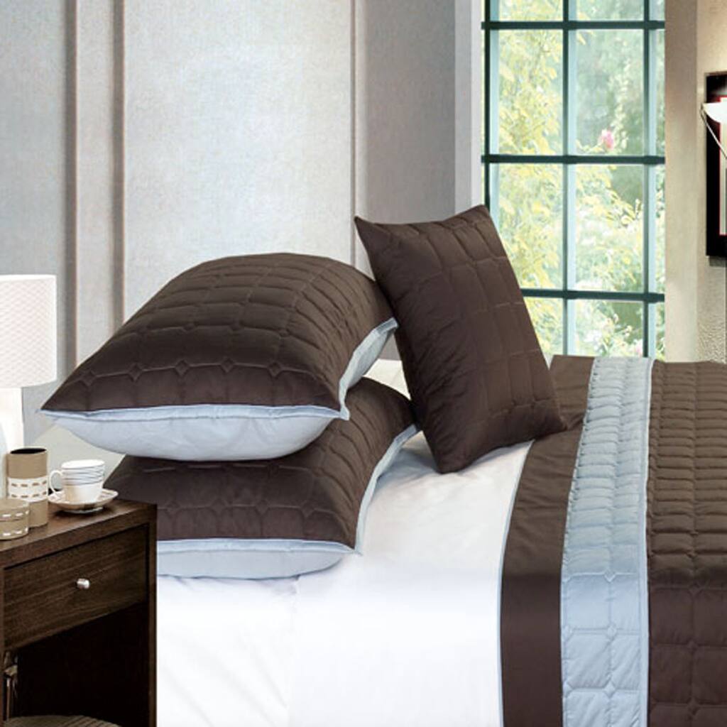 Camelot Queen Sized 4-piece Coverlet Set