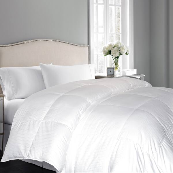 Shop Hotel Grand Oversized 600 Thread Count White Goose Down