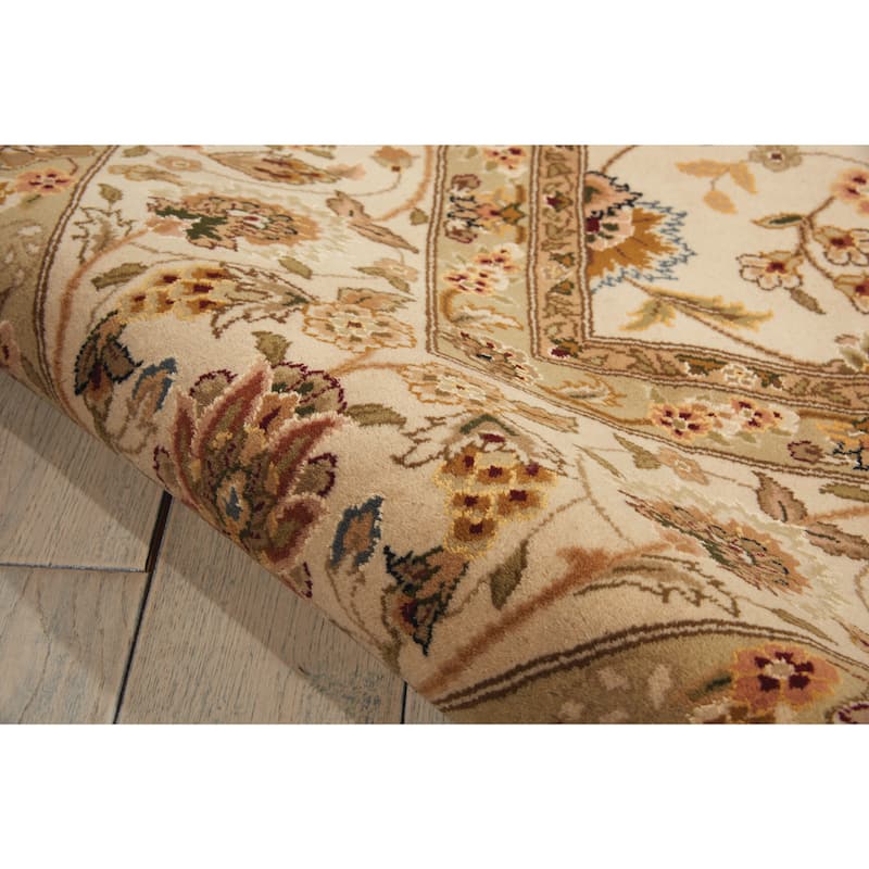 Nourison Royalty Beige Area Rug (7'9 x 9'9) - 7' 9" x 9' 9"
