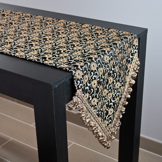 Sherry Kline Fairmont Table Runner