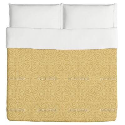Elegant Lace Pattern in Gold Duvet