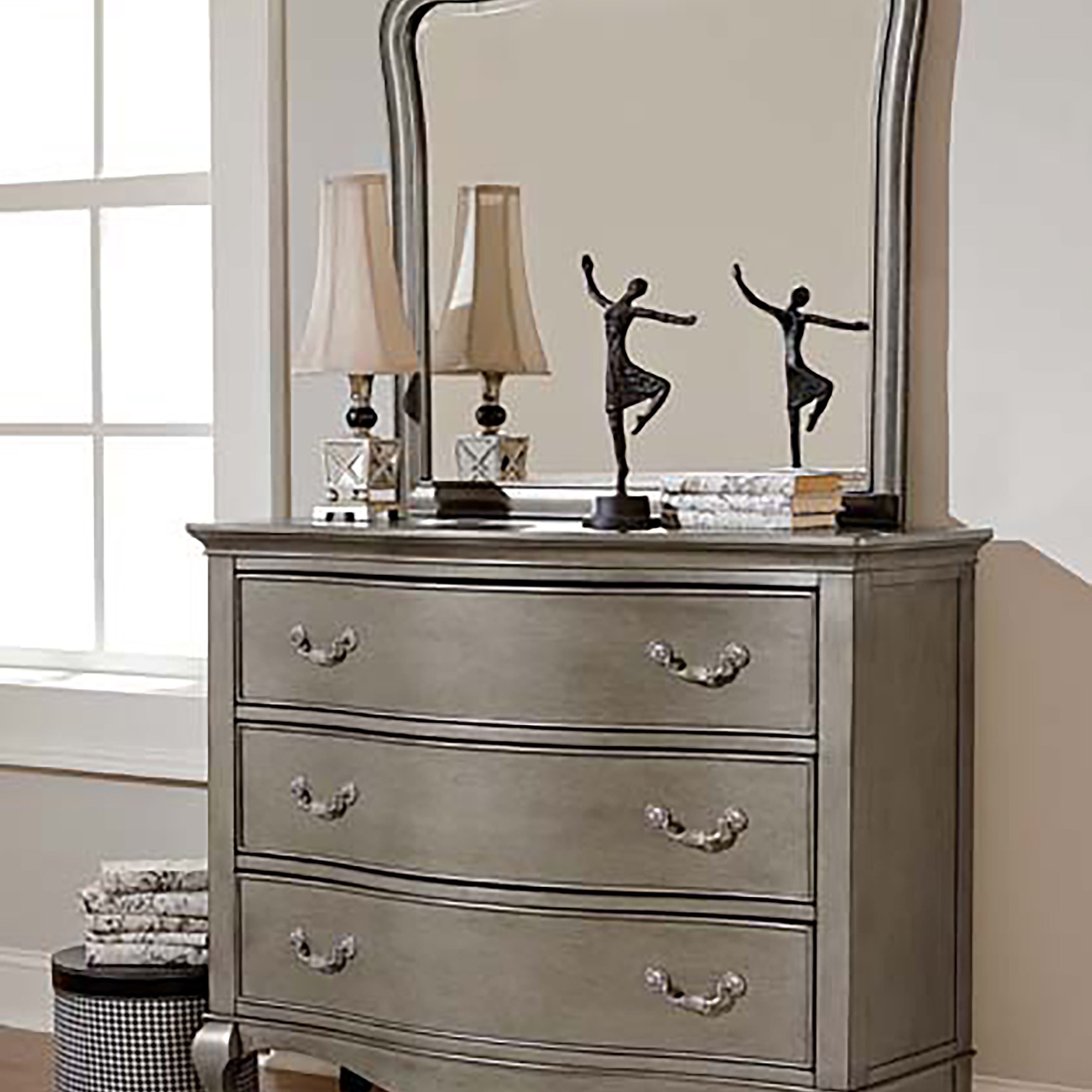 Kensington Antique Silver 3drawer Dresser and Mirror Set Silver 3