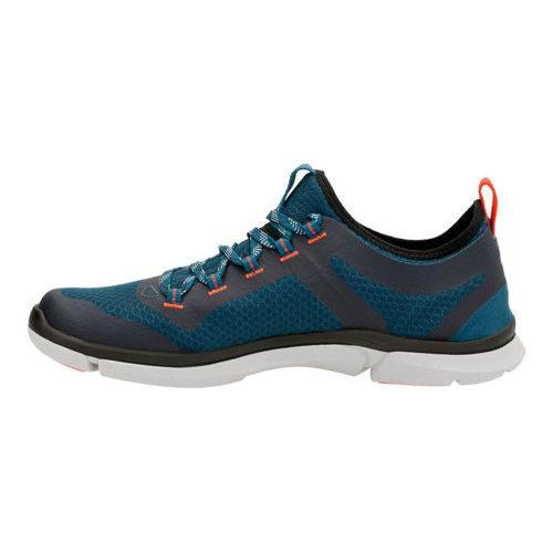 clarks triken