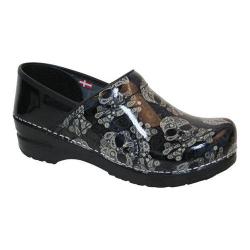 sanita skull clogs