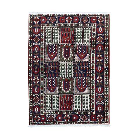Persian Bakhtiari Multicolor Wool Semi-Antique Hand-knotted Oriental Area Rug (5'2 x 7') - Multi
