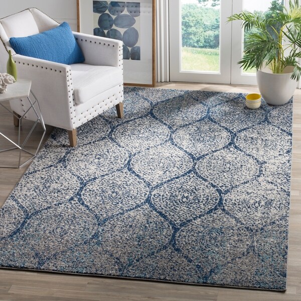 Safavieh Madison Vintage Boho Glam Navy/ Silver Rug - 6'7" x 9'2"