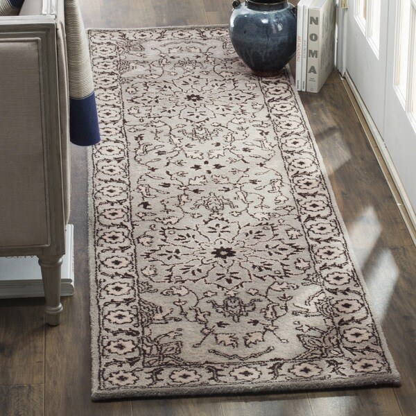 Safavieh Handmade Antiquity Grey / Beige Wool Runner Rug - 2' x 8'