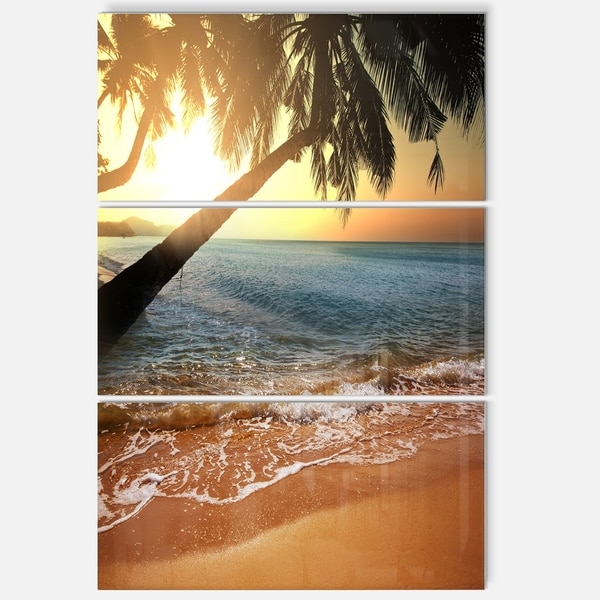 Designart - Beautiful Sunset on Tropical Beach - Large Seashore Glossy ...