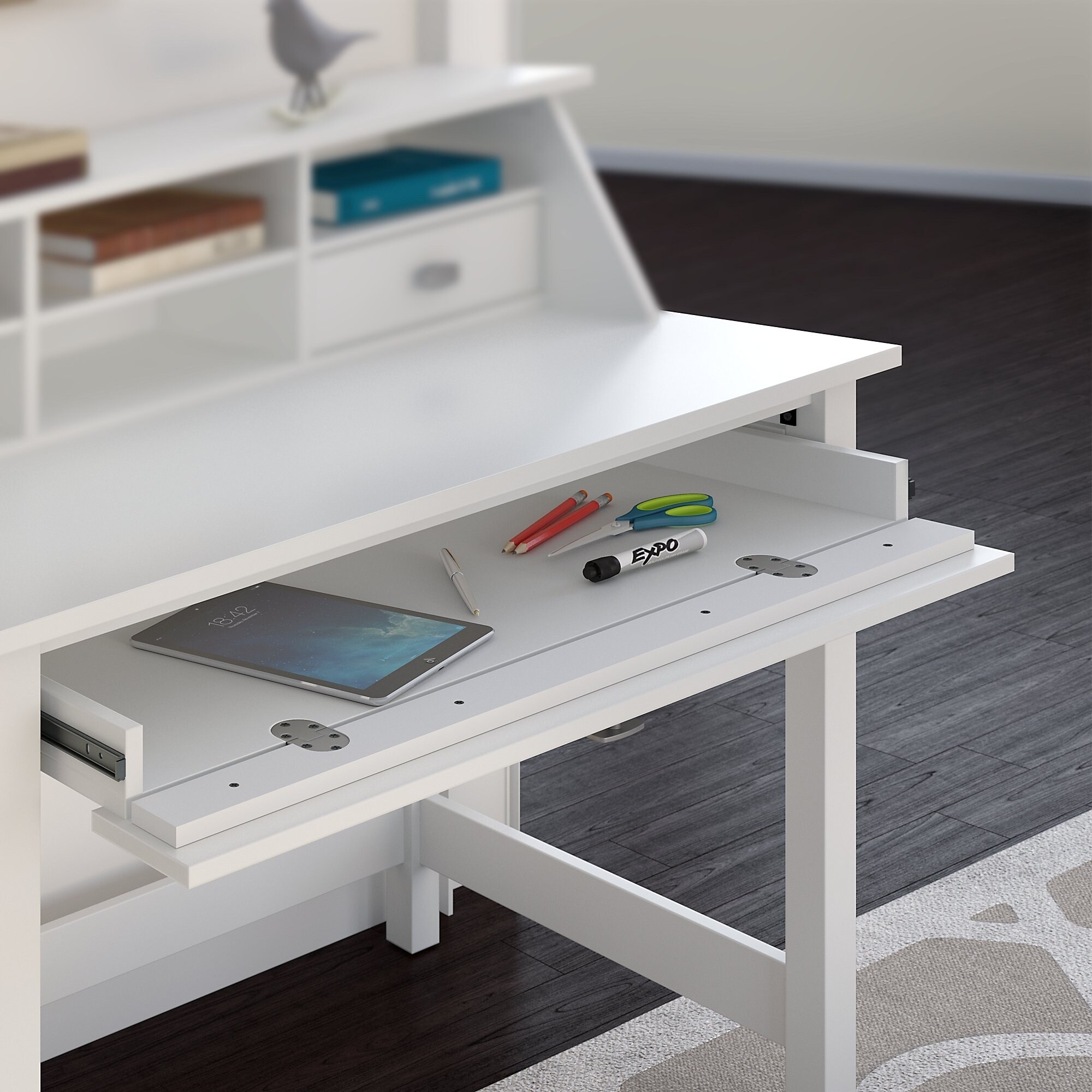 https://ak1.ostkcdn.com/images/products/12796704/Bush-Furniture-Broadview-Computer-Desk-with-Drawers-in-Pure-White-9cd4d5dc-8aca-45ab-b8a1-fa1f46ad17f6.jpg