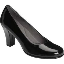 aerosoles black patent pumps
