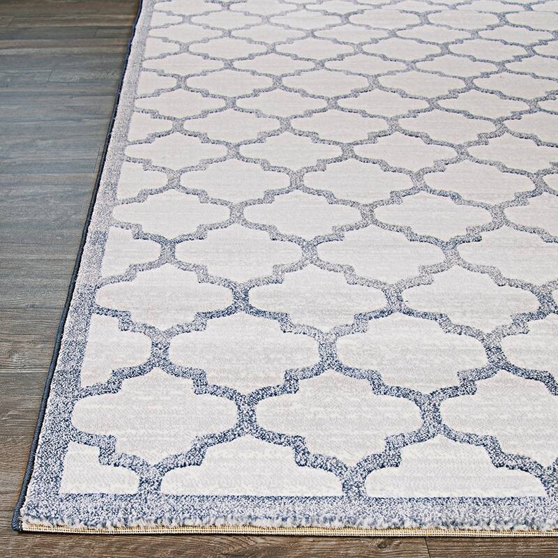 Sundance Quatrefoil Cream- Slate Blue Area Rug