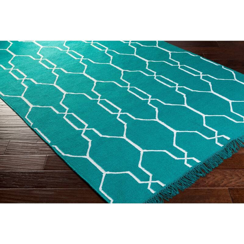 Hand-Woven Terrell PET Yarn Indoor/ Outdoor Area Rug