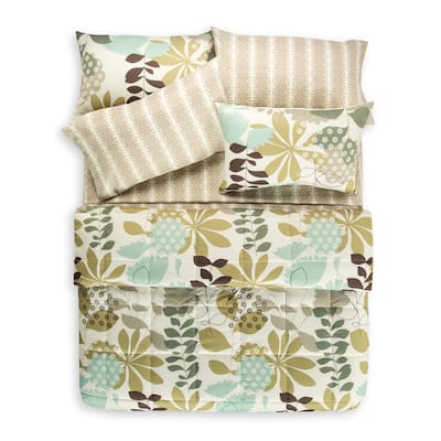 English Garden 7 Piece Quilt Set and Coordinating Sheet Set