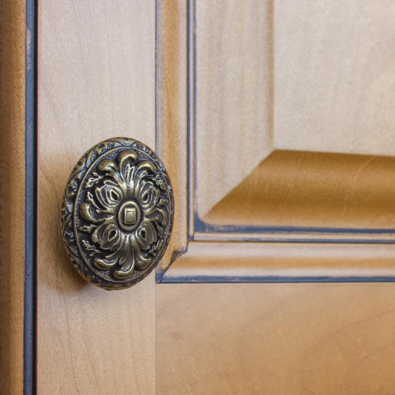 GlideRite 2-inch Old World Ornate Oval Antique Brass Cabinet Knobs (Pack of 10 or 25)