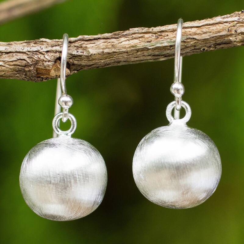 Handmade Sterling Silver 'Satin Ball' Earrings (Thailand) - 0.9L*0.5W