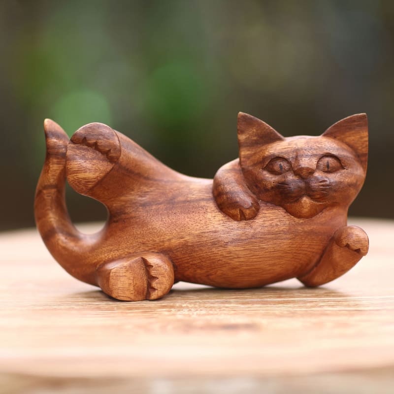 Handcrafted Suar Wood 'Naughty Kitty' Sculpture (Indonesia) - 4.3" H x 7.75" W x 2" D - 4.3" H x 7.75" W x 2" D - Brown