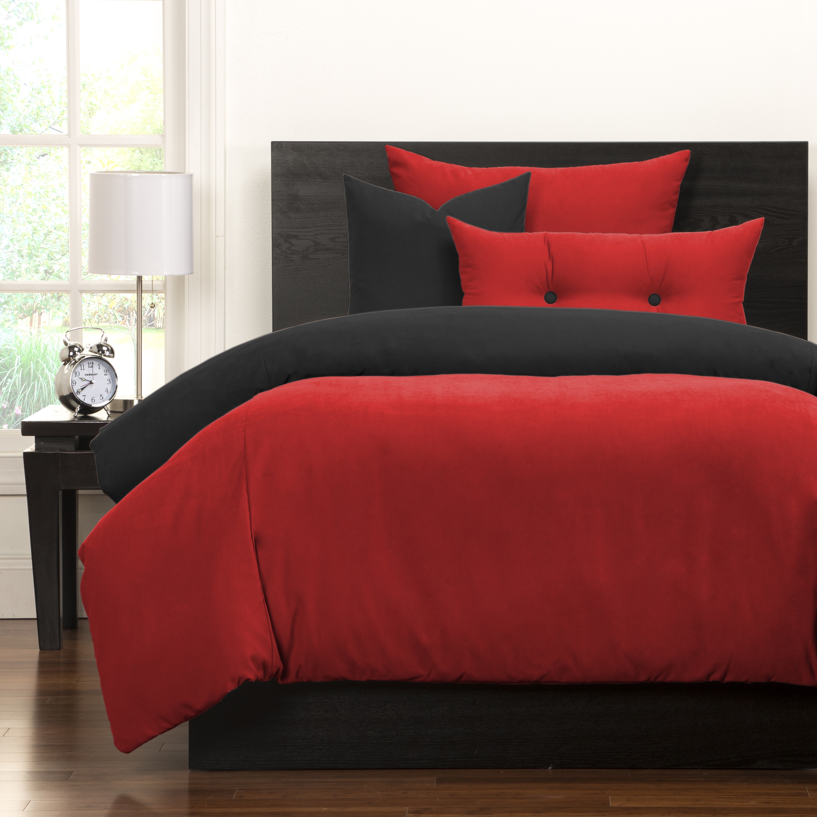 Shop Crayola Scarlet And Black Reversible 6 Piece Duvet Cover Set