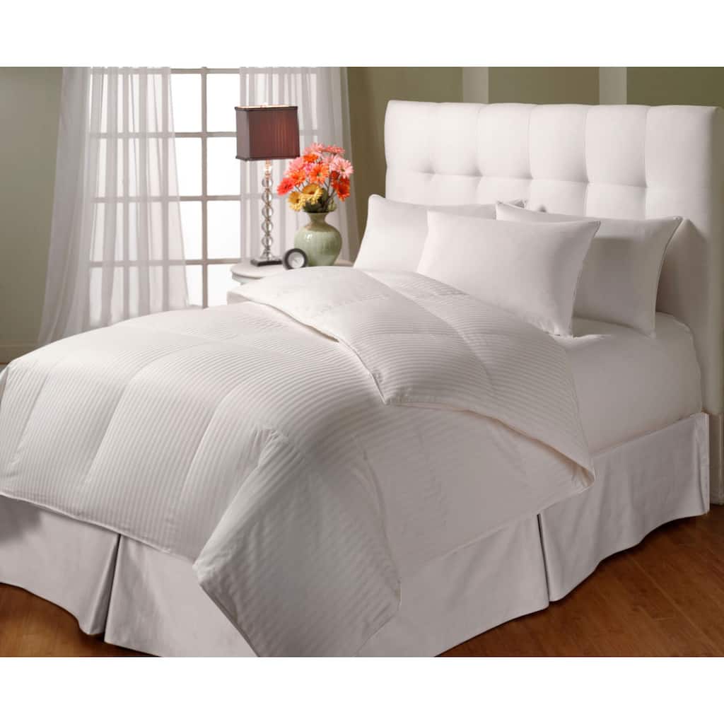 50/50 Down and Feather Queen-Size Baffle Box Hypoallergenic Comforter