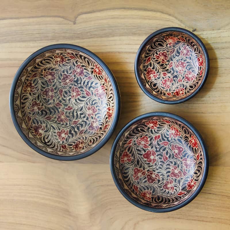 Set of 3 Handcrafted Wadang Wood 'Javanese Vines' Batik Centerpieces (Indonesia)