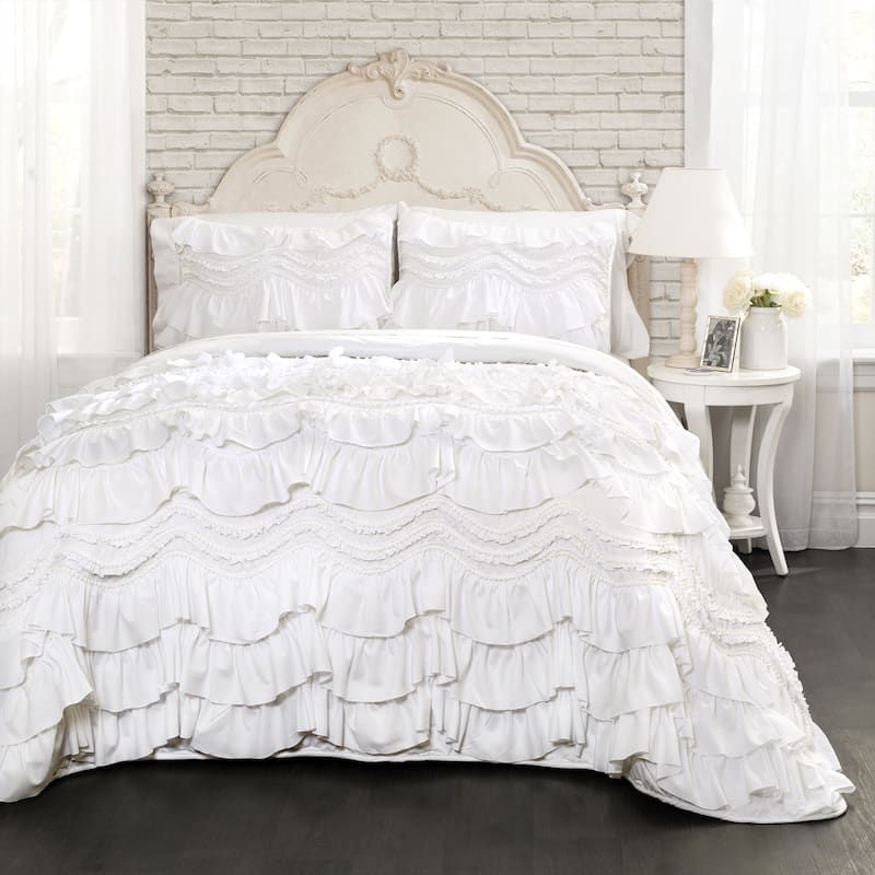 The Gray Barn Hallelujah Acres White Ruffled Trim 3-piece Quilt Set
